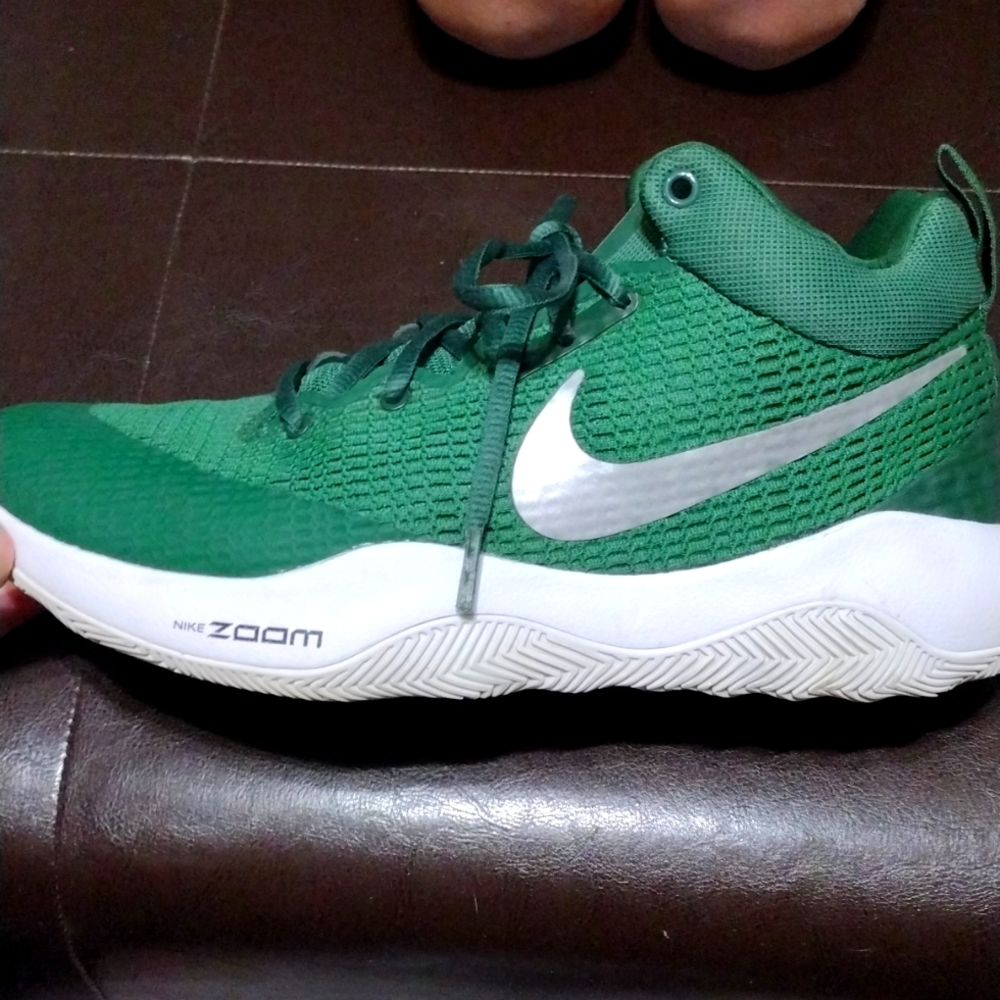 Nike Rev Zoom sneakers